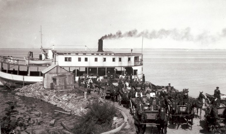 Richelieu ferry between Verdun and La Prairie, at the foot of rue Riverview